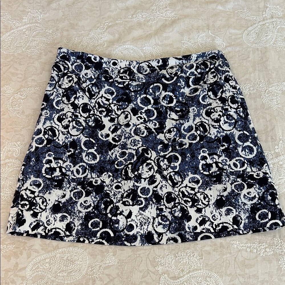 Stylish Blue and White Patterned Skort